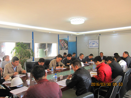 昆发展董事长曾锋一行检查指导宜良文体商贸城项目建设工作