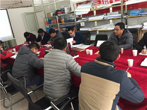 三直召开党支部大会学习十九大精神拓展党员队伍