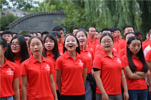 荣聚二建  梦想启航——公司2018年新员工入职培训圆满结束