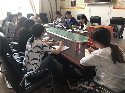 公司领导调研第十五直管部党支部