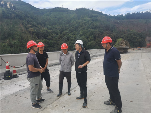王现合调研蒙屏高速公路土建三分部