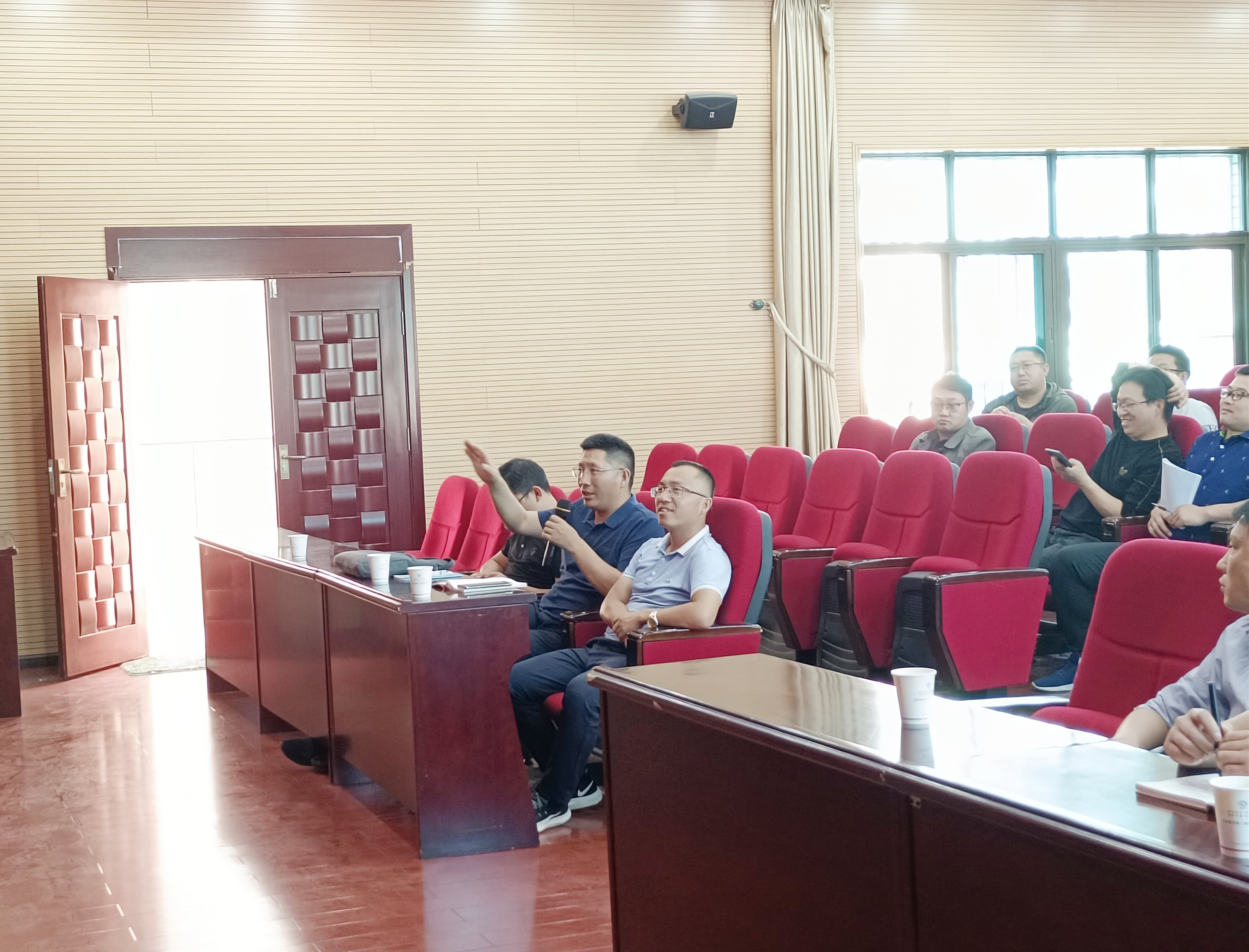 【公司动态】公司组织开展公路工程现浇箱梁施工及质检、试验资料培训