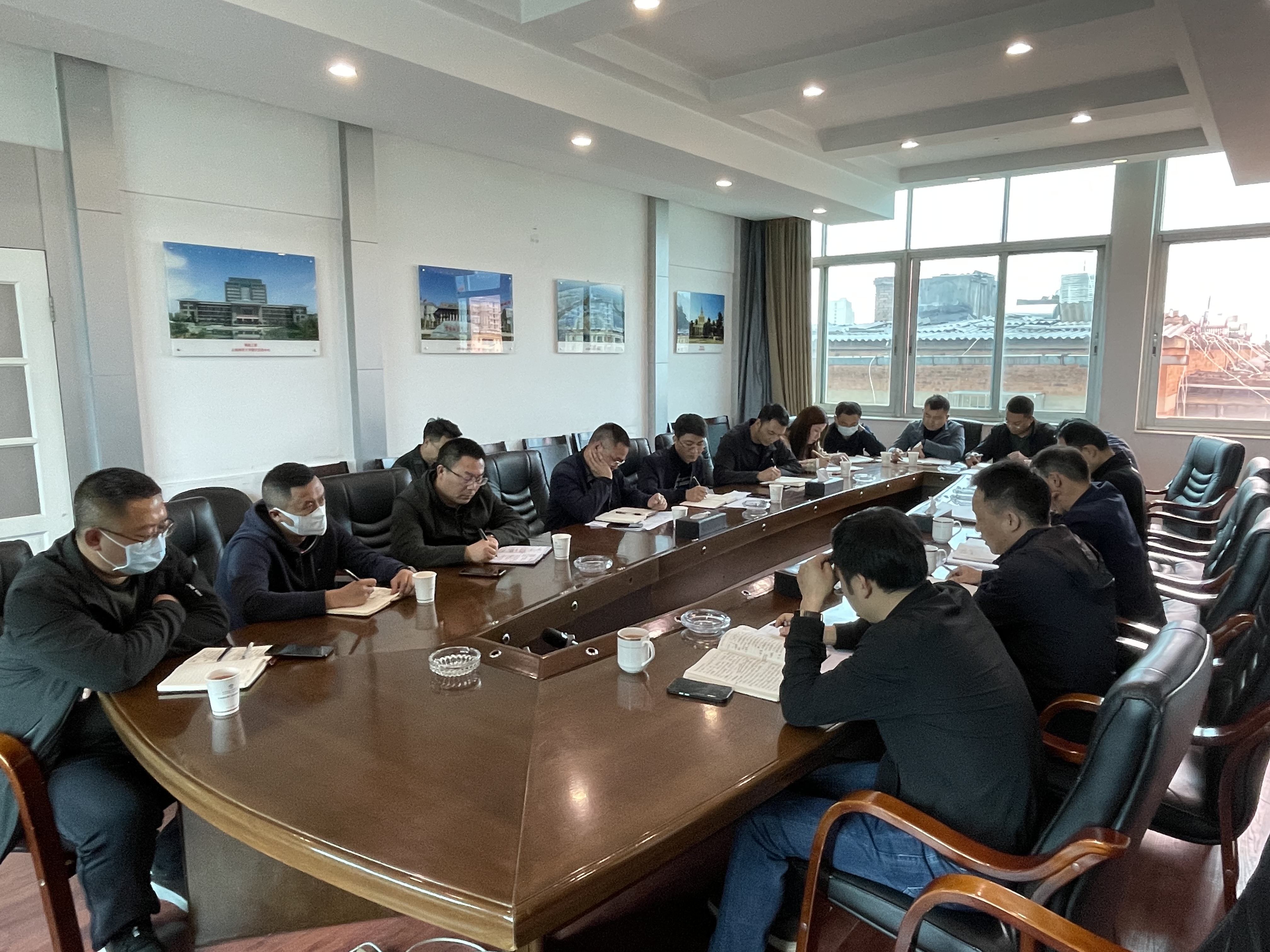 【公司动态】公司召开2022年跟踪项目分析会议