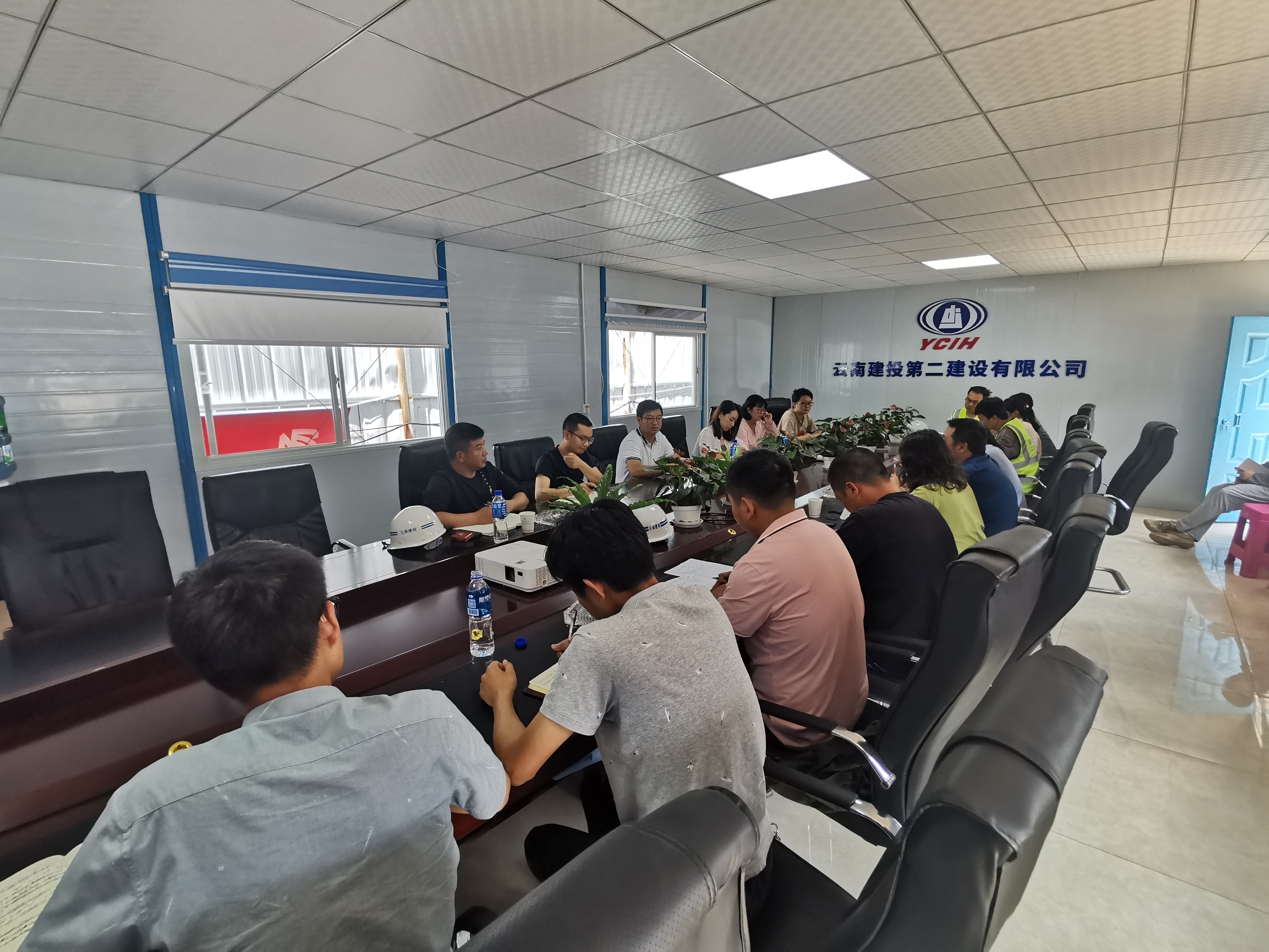 【贯彻一线工作法】万向遵调研市政分公司盘龙区龙江片区配建小学建设项目