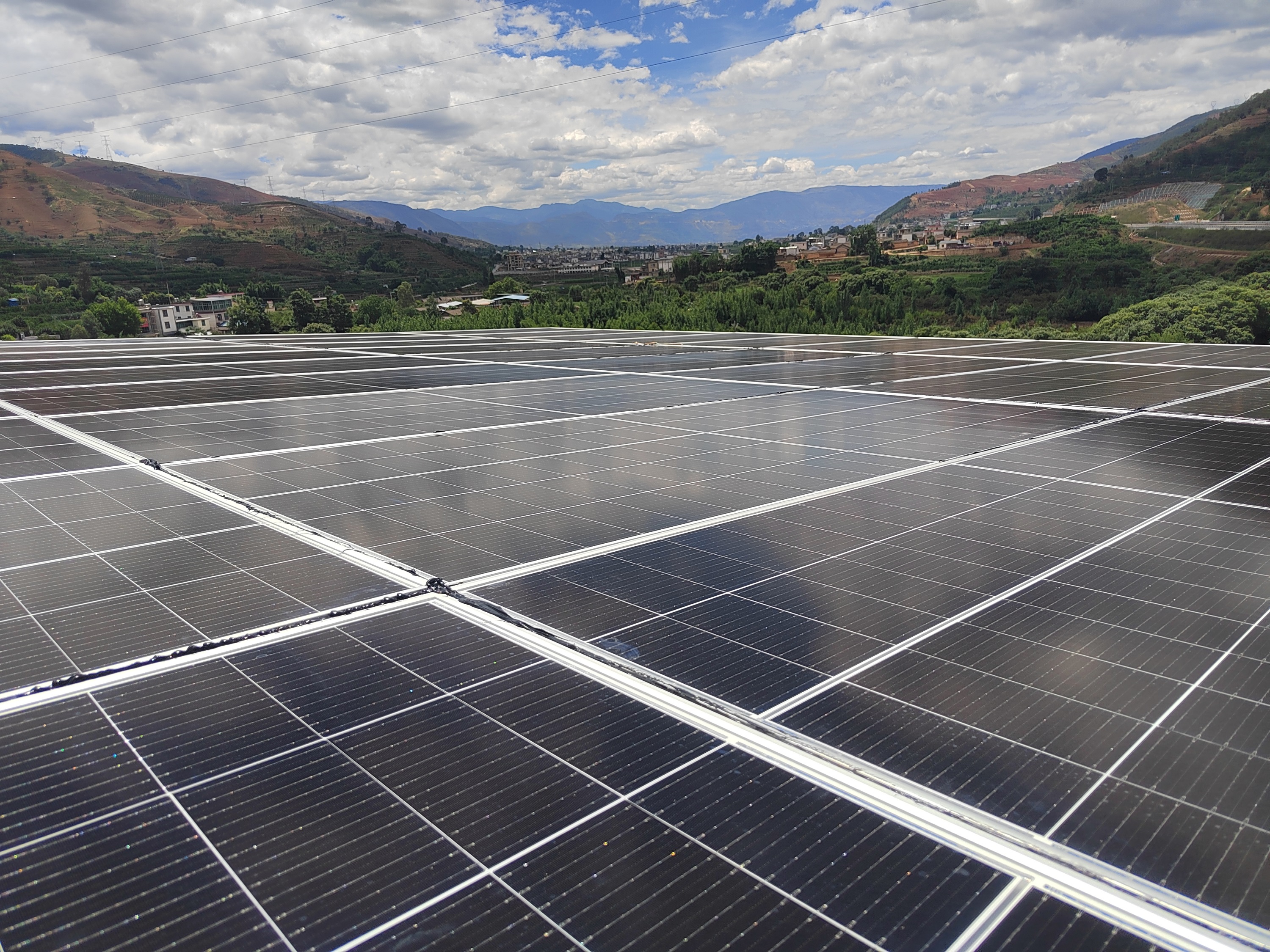 “双碳”革命落实 二建在行动 ——公司首个户用光伏电站纪实