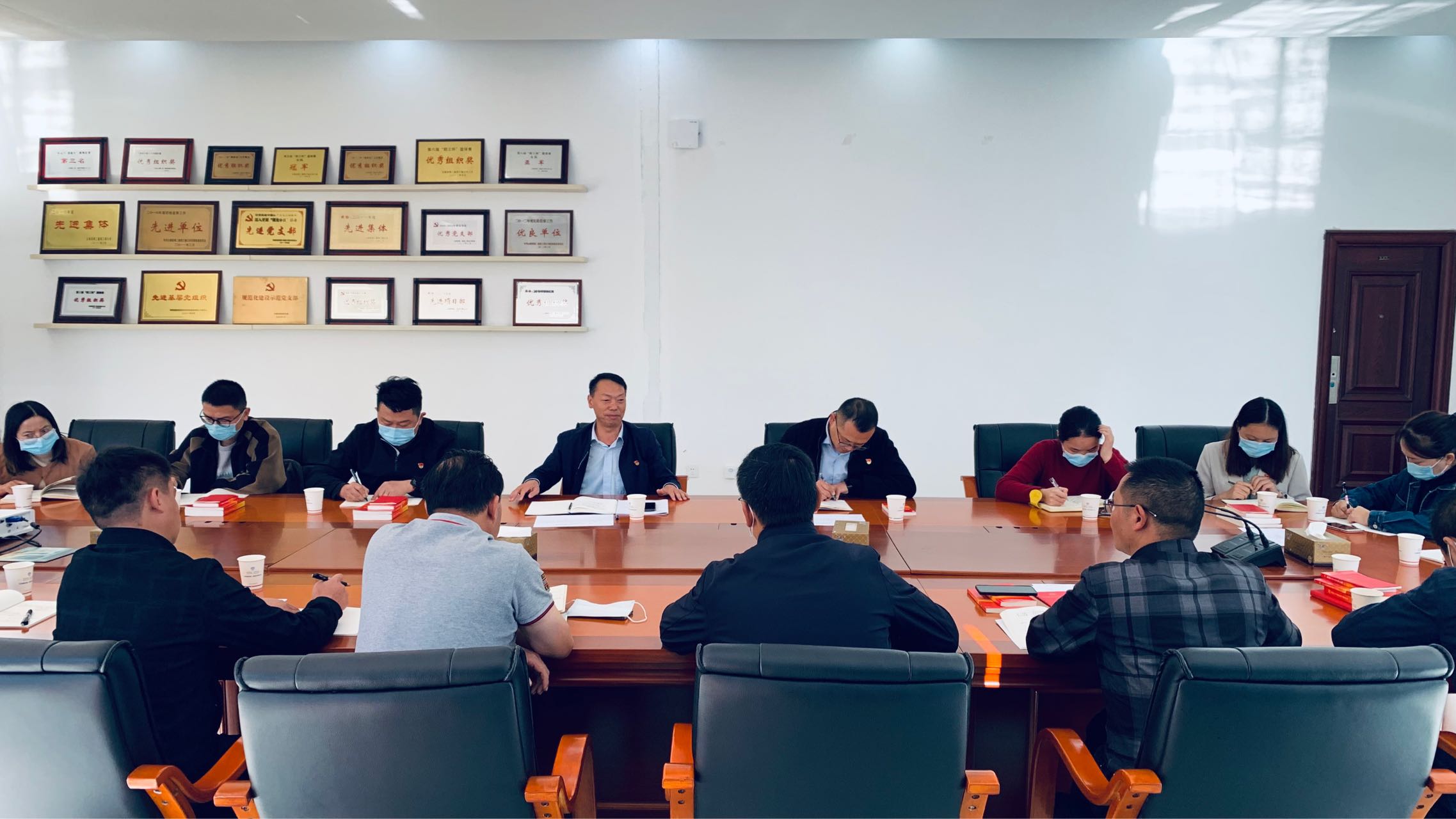 【学习二十大】陈定华为联系党支部宣讲党的二十大精神