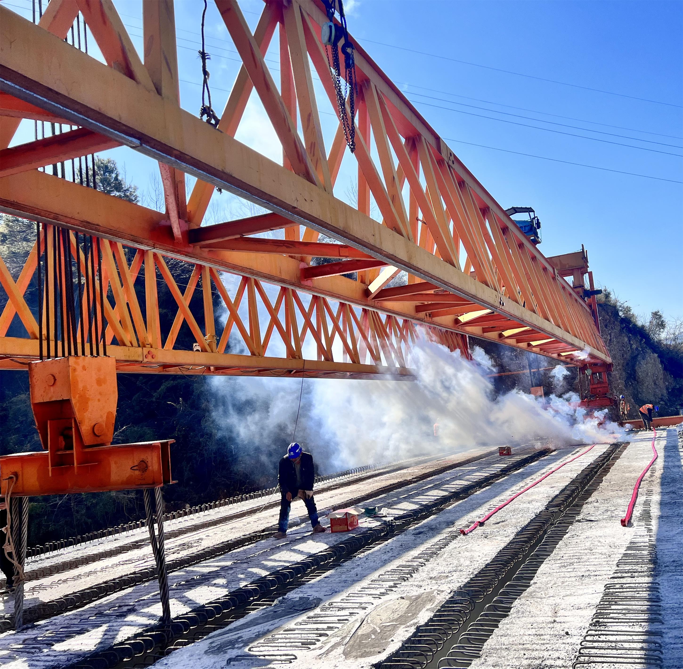 【项目动态】云兰高速第十七分部主线T梁全部顺利架设完成