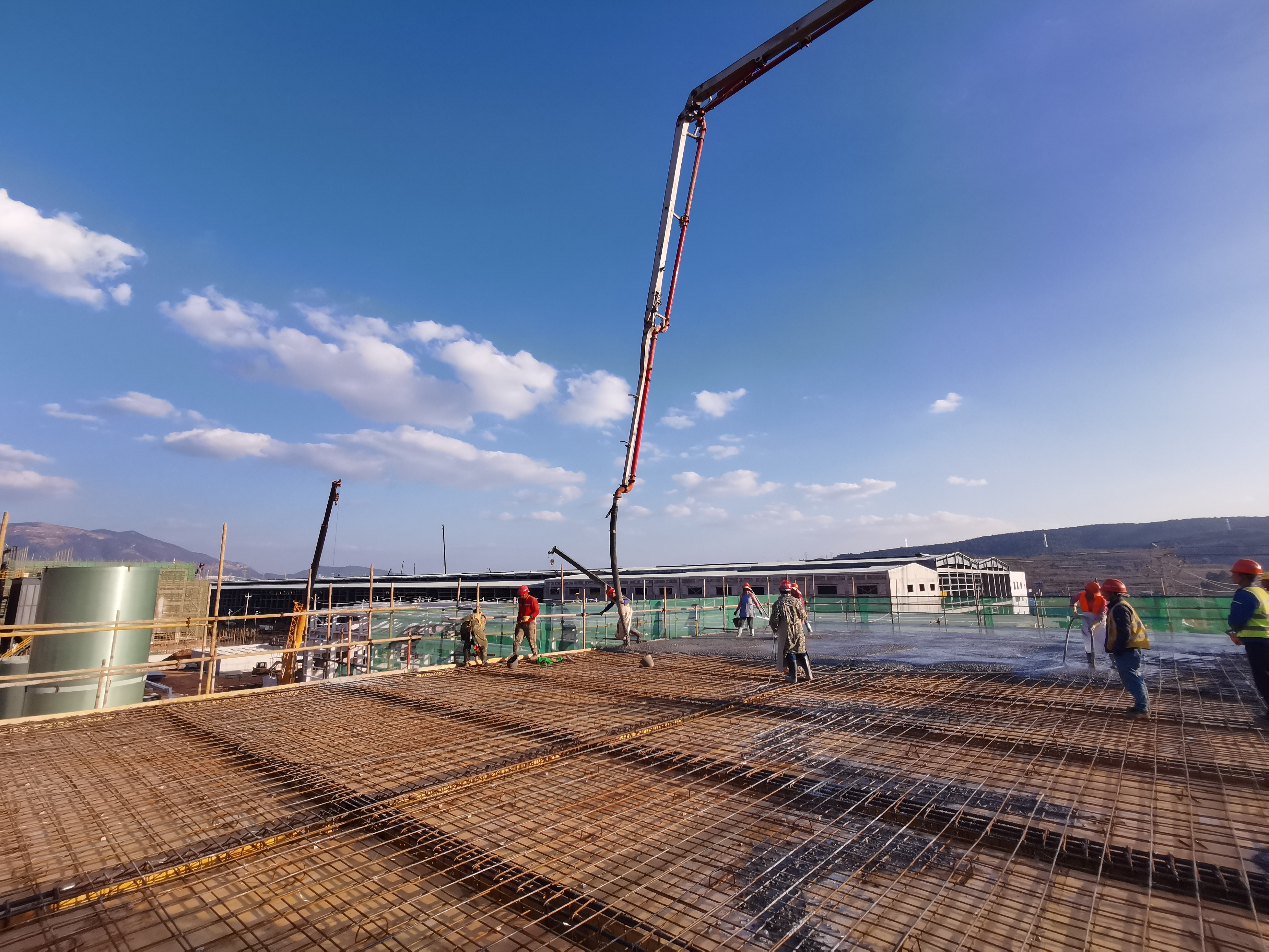 【项目动态】云铜搬迁项目火法系统土建主体工程全面封顶